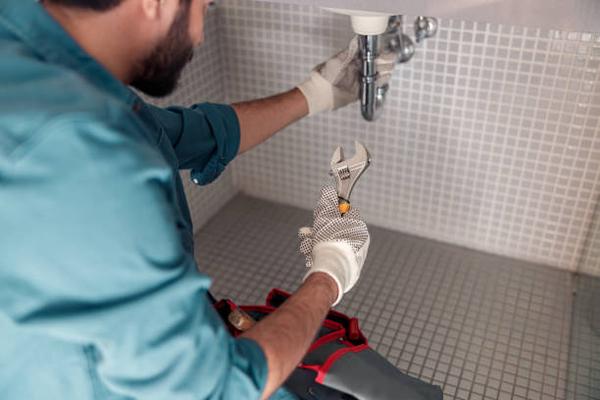 Reliable plumbing companies in my area providing comprehensive house leaks repair services