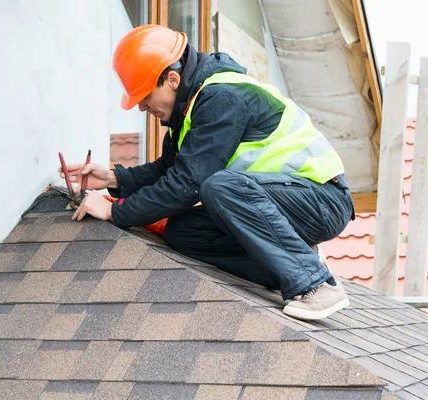 Key Factors in Choosing Roof Replacement Contractors in Uniontown