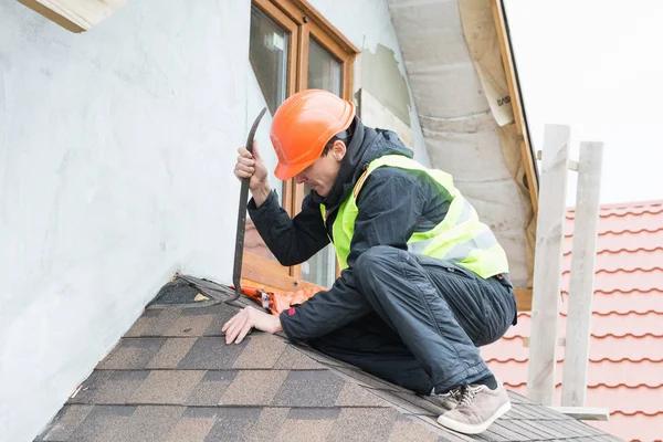 How to Compare Roof Installation Contractors Before Hiring